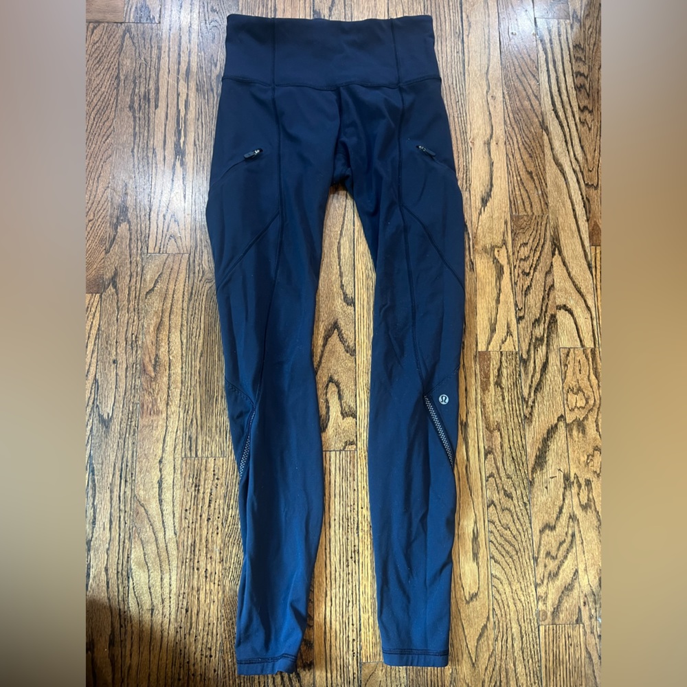 Lululemon Navy Leggings- size 4. Good condition